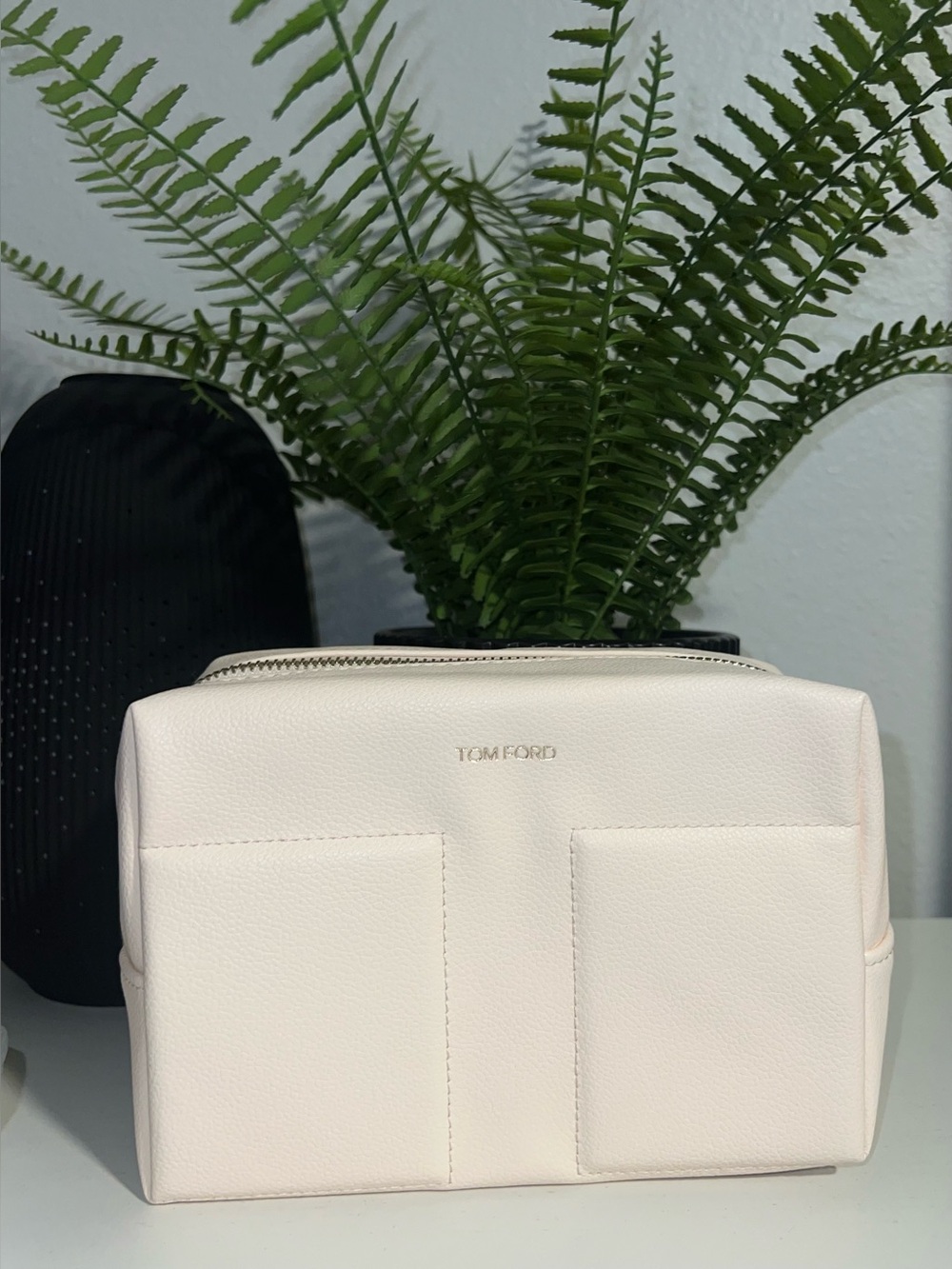 Tom Ford in Dove Grey Leather Cosmetic Pouch NWT